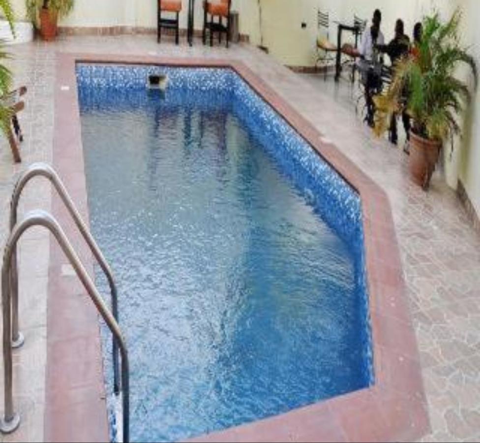 Encore Lagos Hotels And Suites Isolo Exterior photo